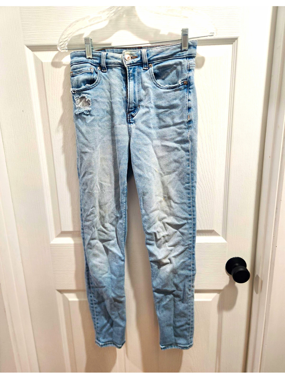 American Eagle Outfitters Light Wash Distressed Stretch Skinny Jeans Mid Rise